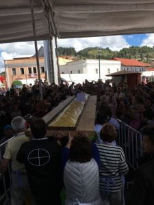 Making the longest pasty in the world at the 8th International Pasty Festival in Real del Monte, Mexico (2016)