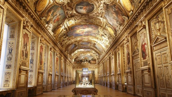 The break-in occurred in the Galerie d'Apollon, Musée du Louvre